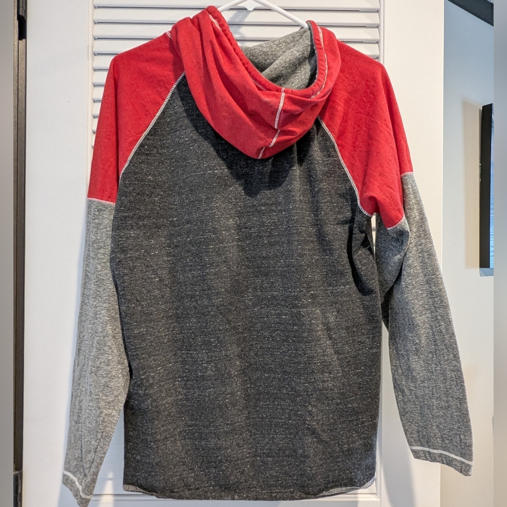 Men's Large Broke Thread's shirt - Picture 2 of 3